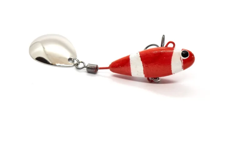 Masalas tail spinner „Hurricane” – Redhead